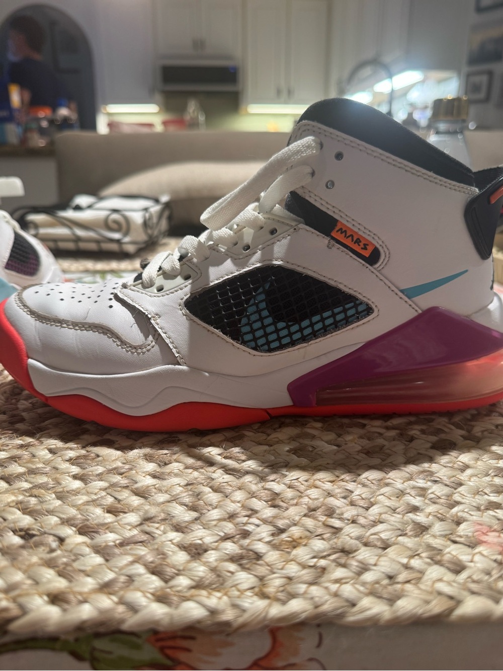Nike Air Jordan Mars 270 White Hyper Pink Blue GS 7Y 8.5 Women’s Basketball Shoe - Picture 11 of 15